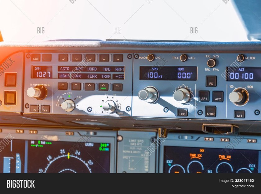 Панель автопилота 737