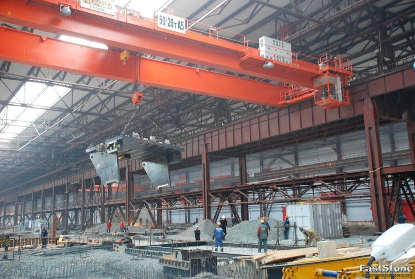 Мостовой кран 200т