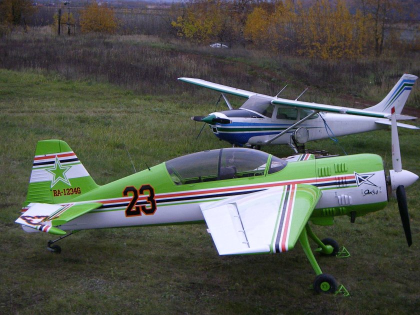 Yak 54