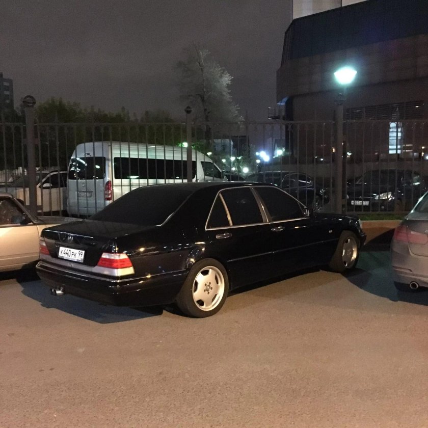 Мерседес w140 черный тонированный