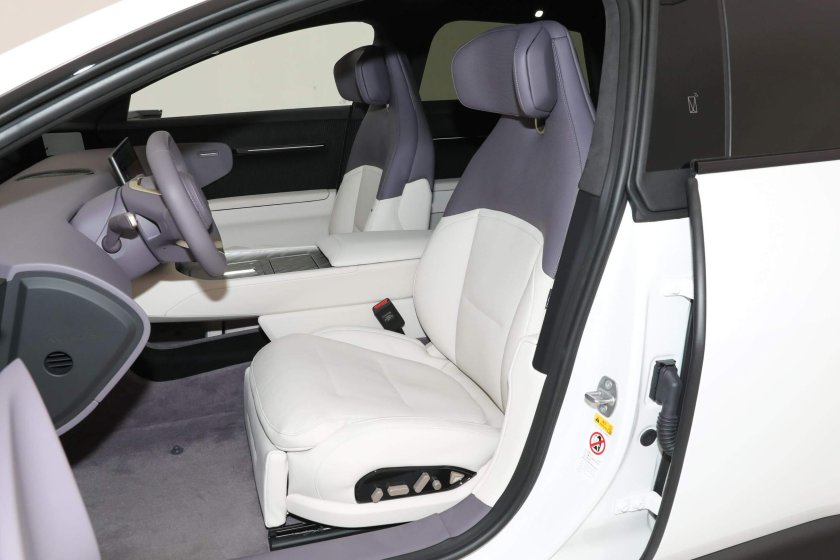 Автомобиль электрический