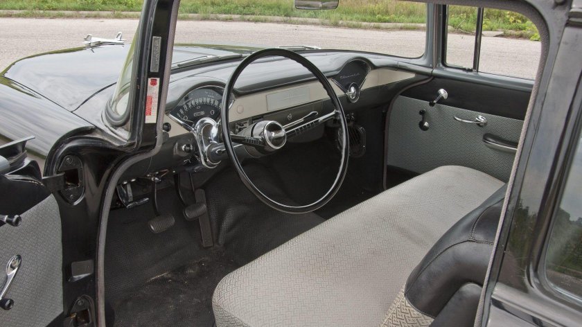 Chevrolet 150 Utility sedan