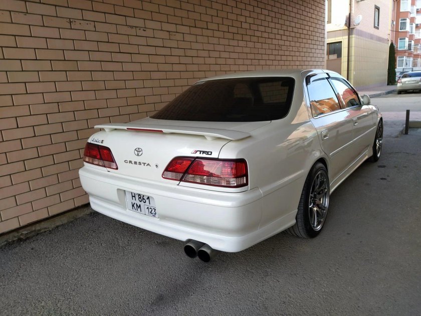 Toyota cresta v (x100)
