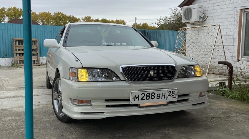 Тойота Креста 100 двухцветная