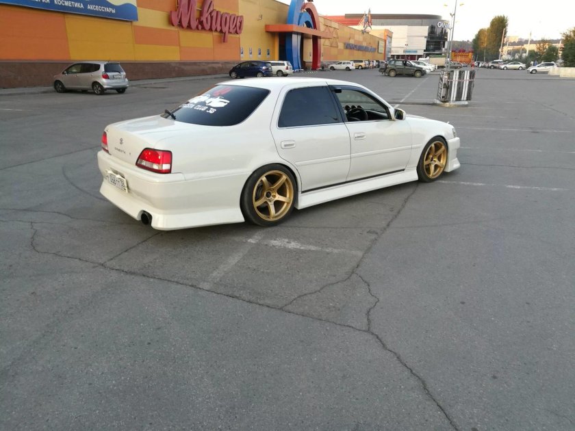 Toyota Cresta jzx100