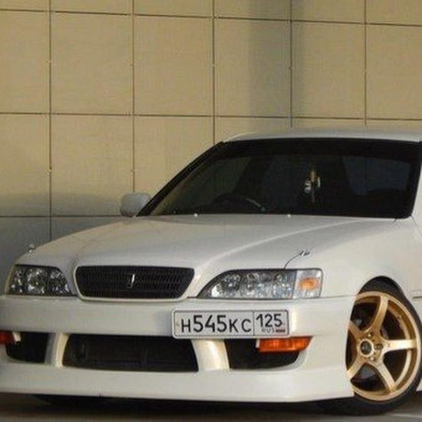 Toyota Креста 100