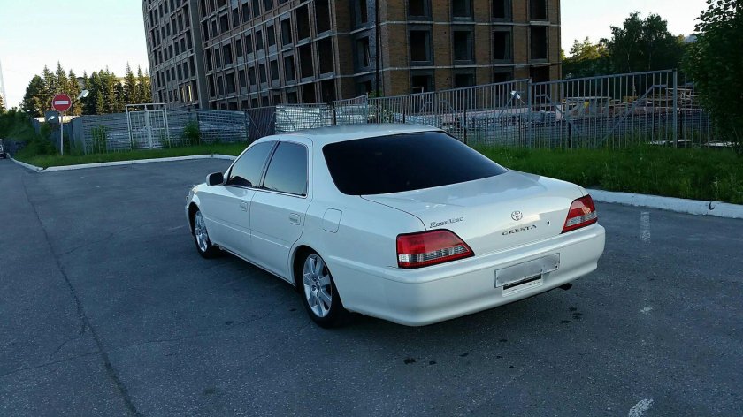 Toyota Креста 100