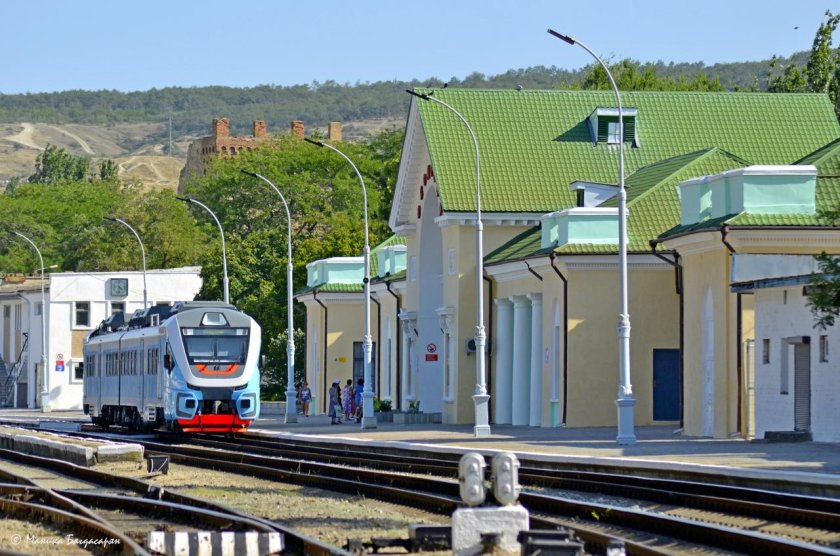 Железнодорожный вокзал Феодосии