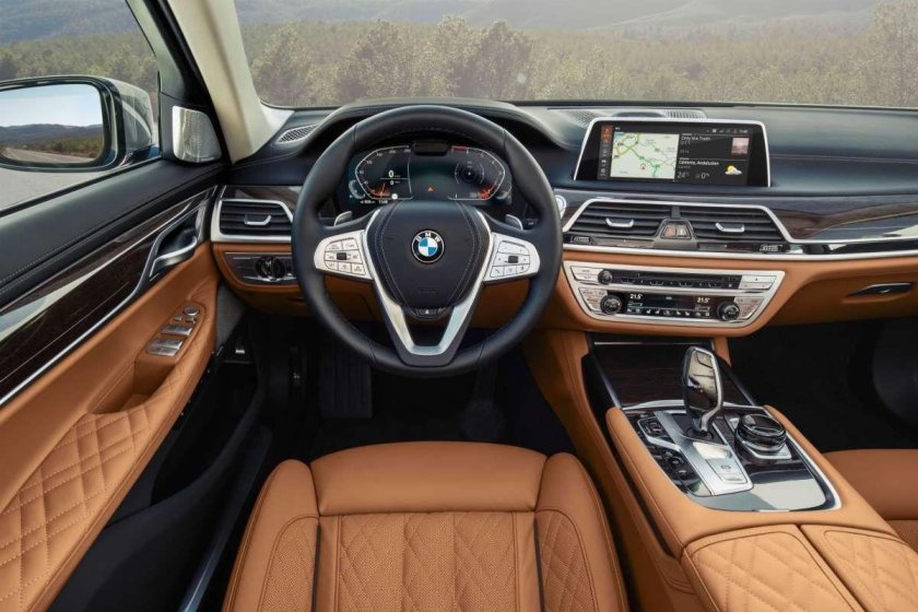 BMW 7 2019