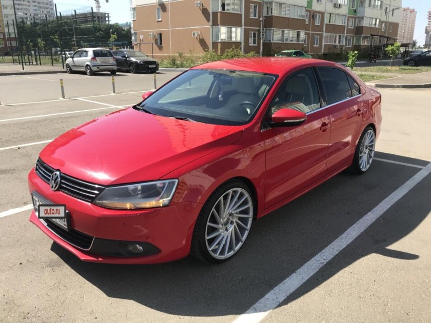Фольксваген Джетта 6 красная