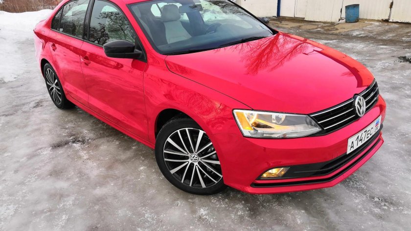 Jetta 6 красная