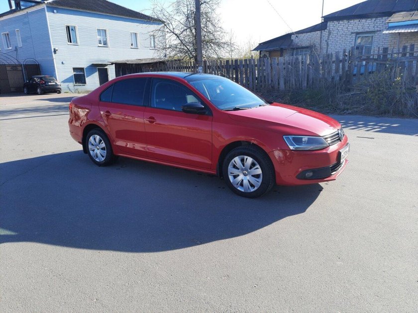 Jetta 6 красная