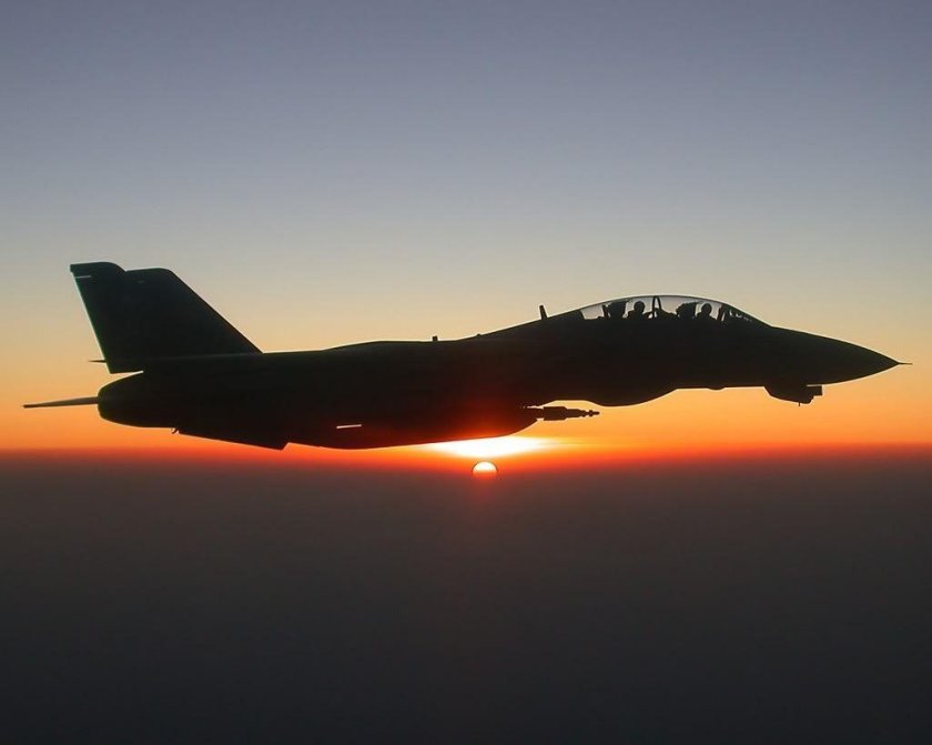 Самолет f-14a Tomcat