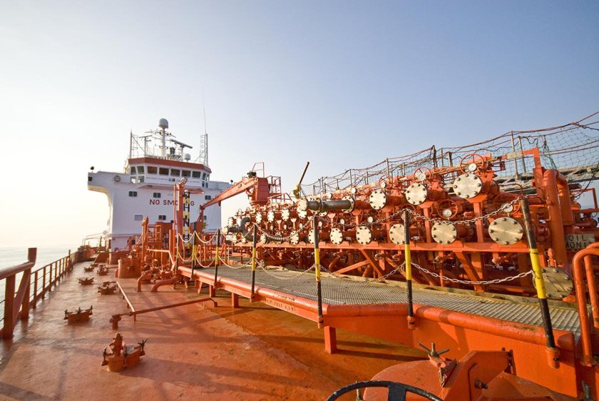 Грузовой манифольд танкера