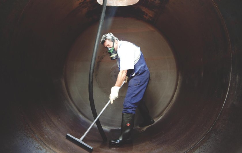 Зачистка РВС от нефтепродуктов