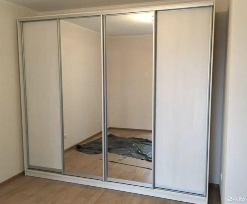 Шкаф купе 1800х2300х600 наполнение левая створка пивот