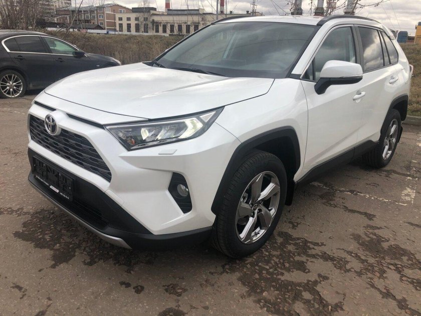 Тойота рав 4 белый перламутр 2021