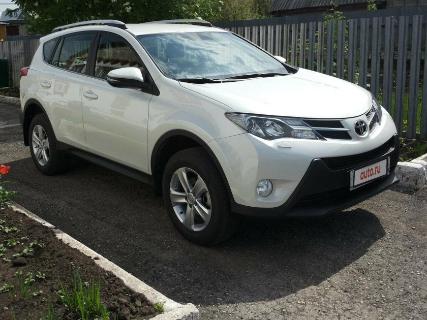 Тойота рав 4 белая