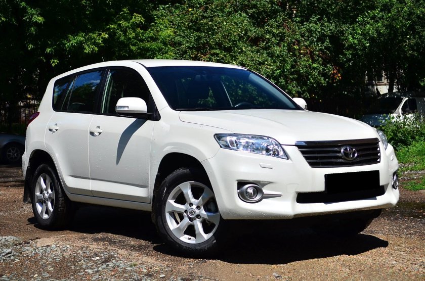 Белый rav4 Тойота