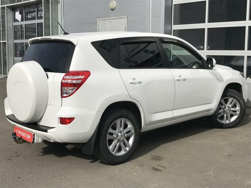 Тойота рав 4 белая