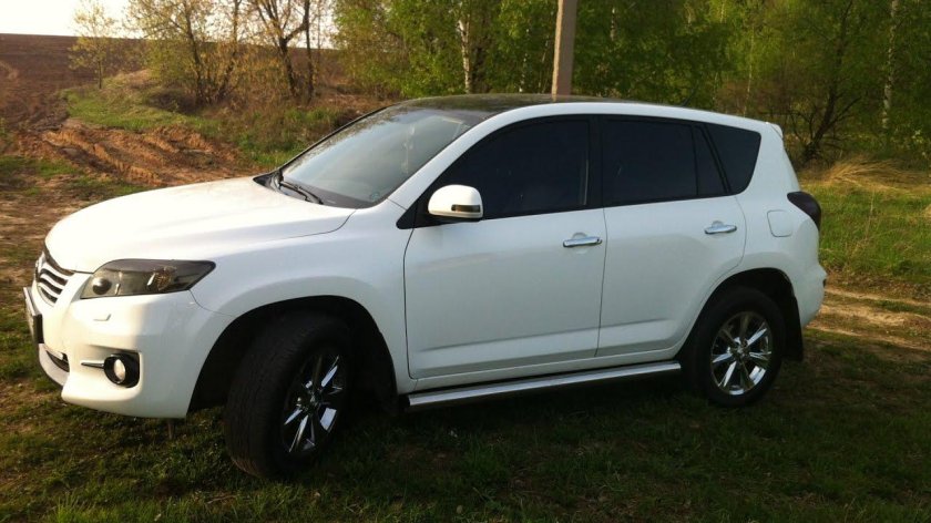 Тойота рав 4 2011 белый