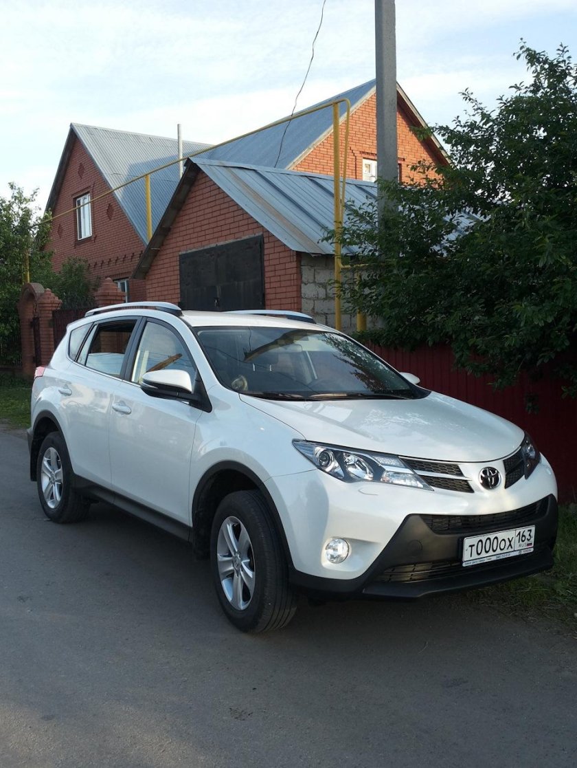 Тойота рав 4 белая