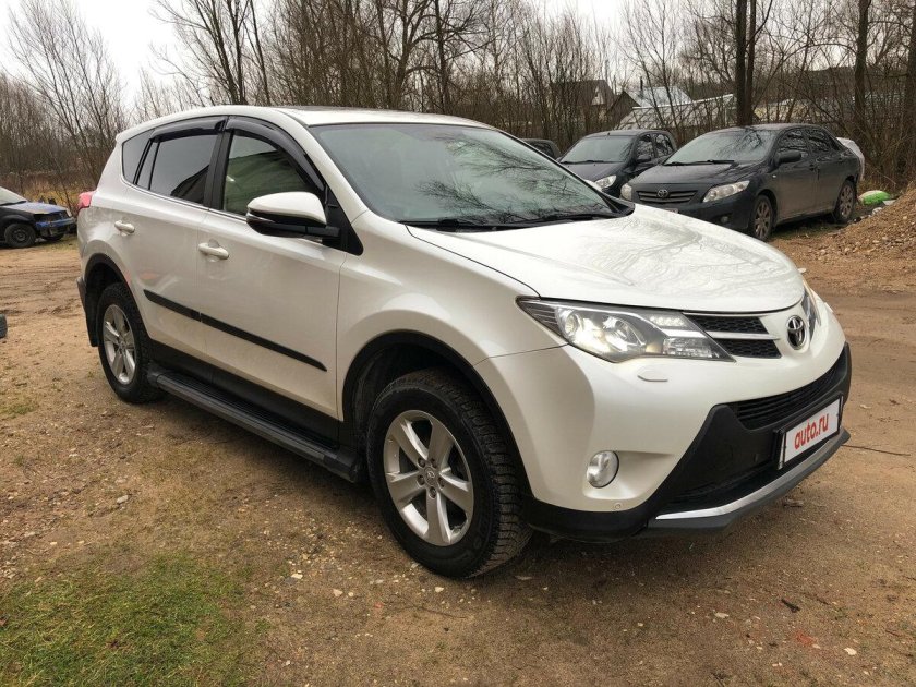 Тойота рав 4 белый перламутр