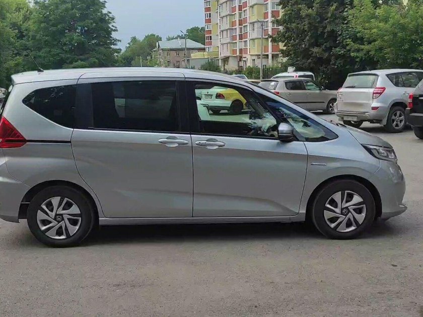 Honda freed+