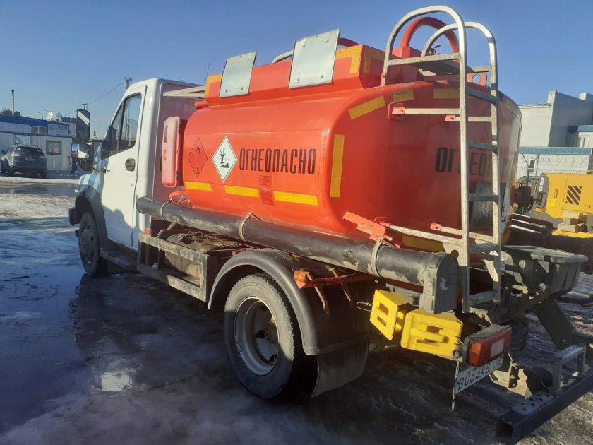 Автотопливозаправщик 36135-0000011