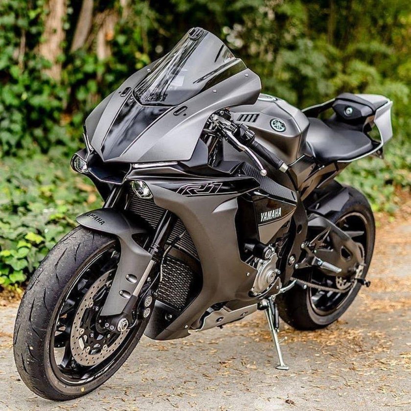 Yamaha r1