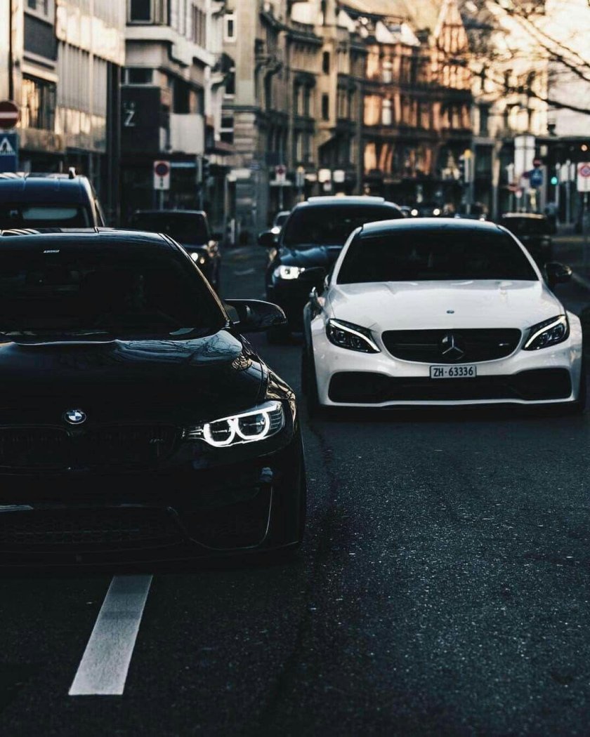 БМВ И Мерседес