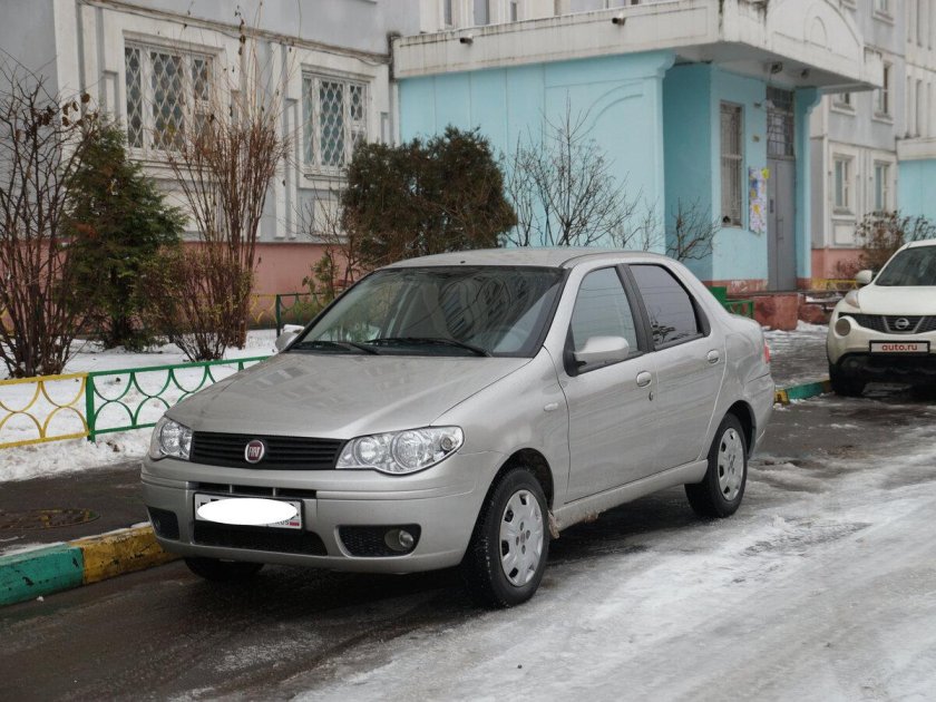 Fiat Albea белый