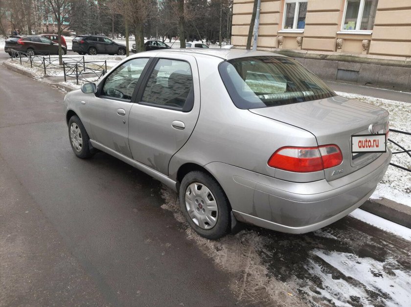 Фиат серебристый