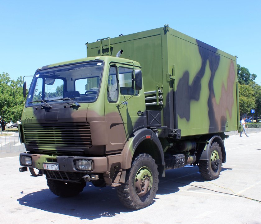 Военный грузовик Fap 3240