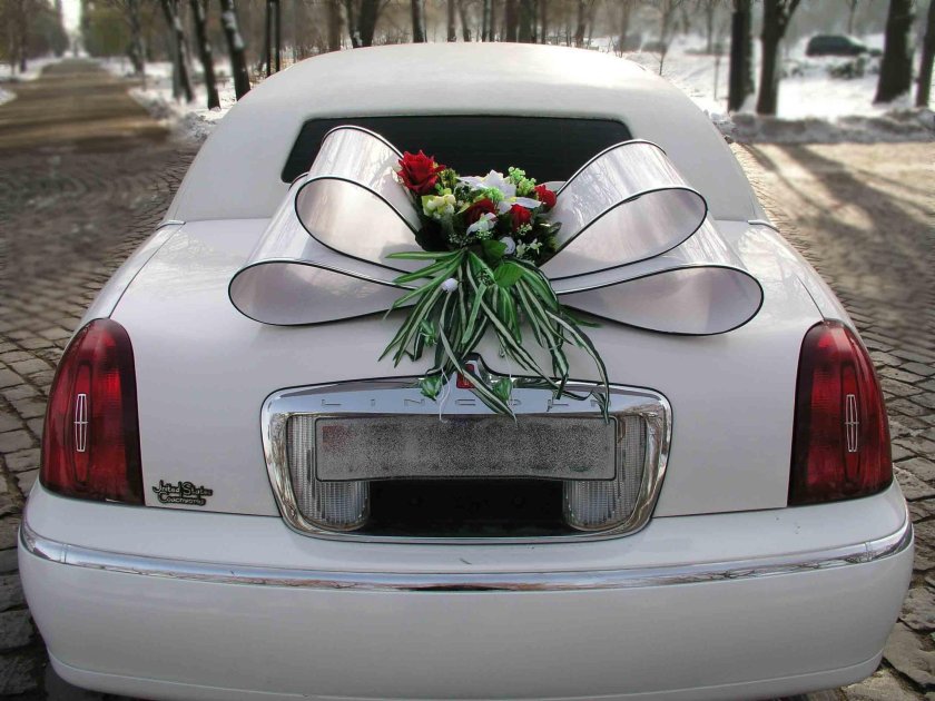 Украшения на машину