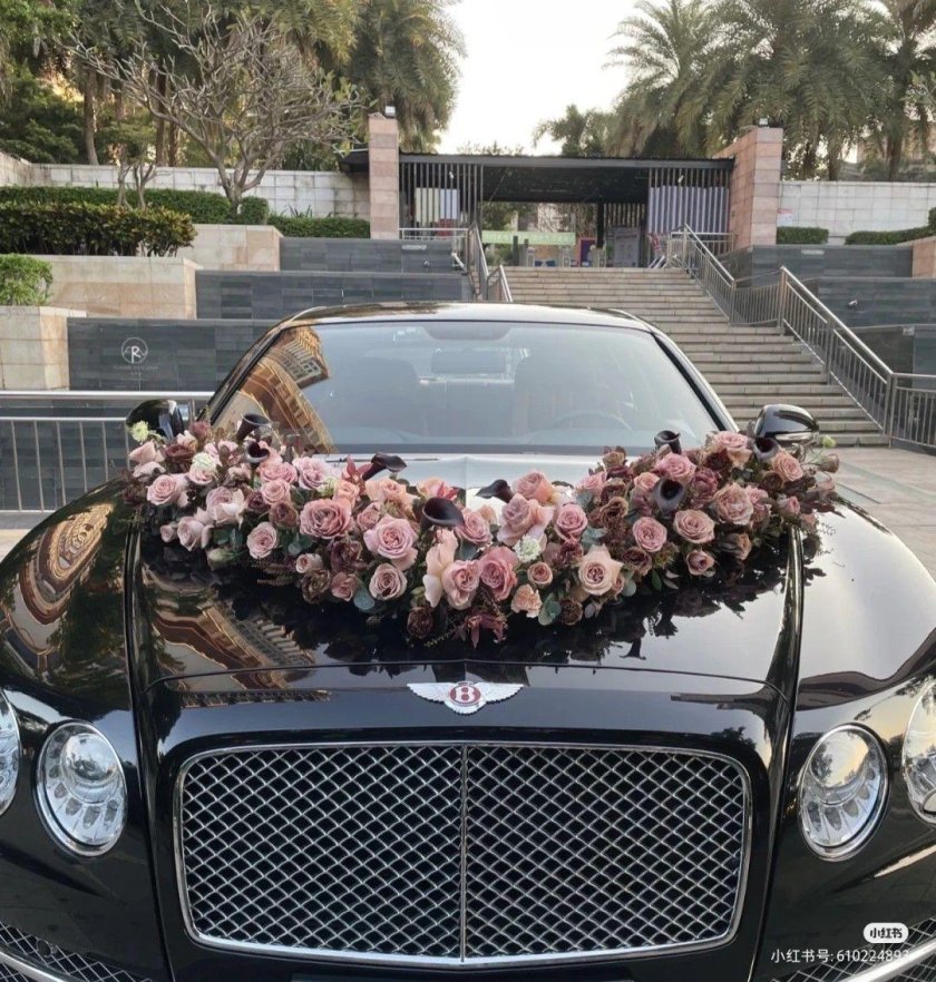 Украшение свадебного автомобиля