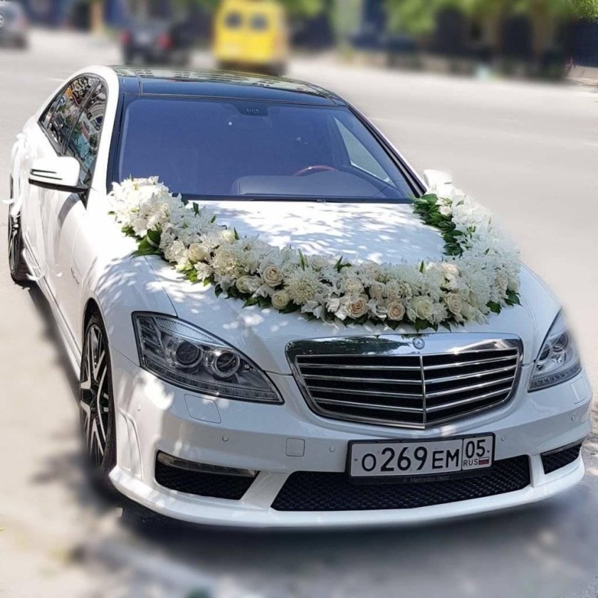 Свадебные украшения на машину