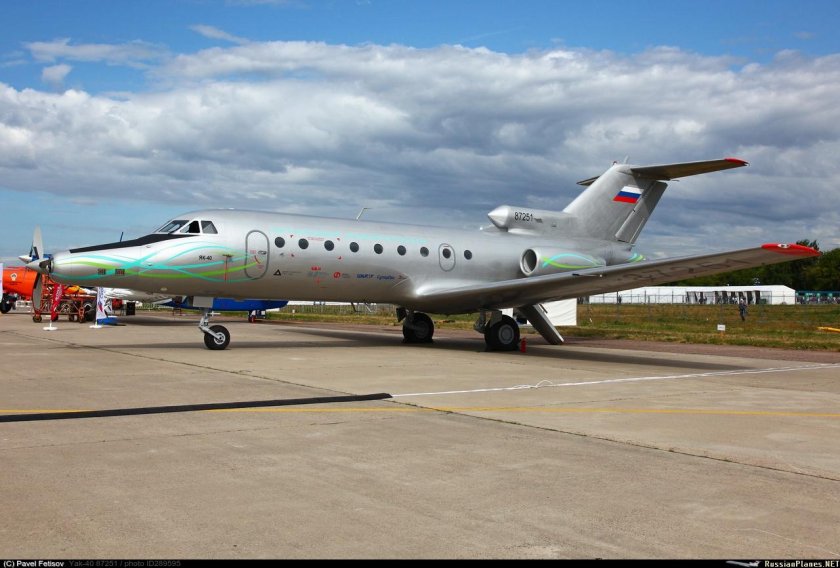 Як-40 СИБНИА