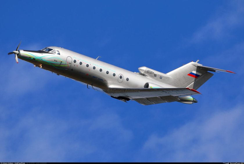 Як-40лл Макс-2021