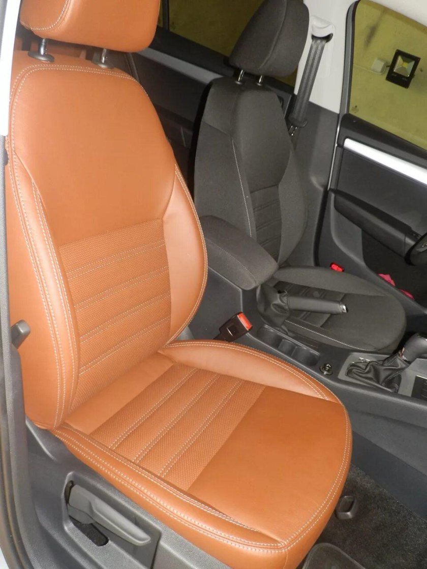 Кожаный салон Октавия а7