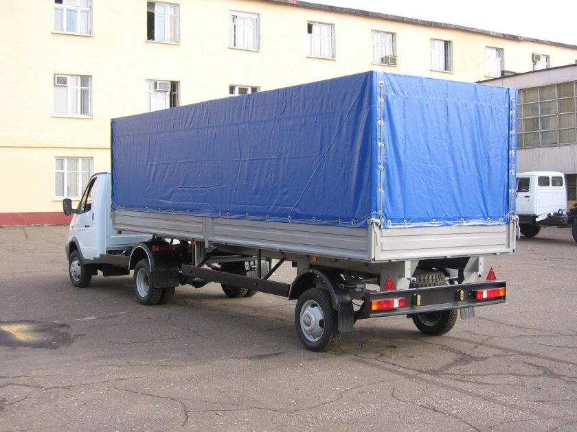 ГАЗ 2409 С полуприцепом САЗ 9459