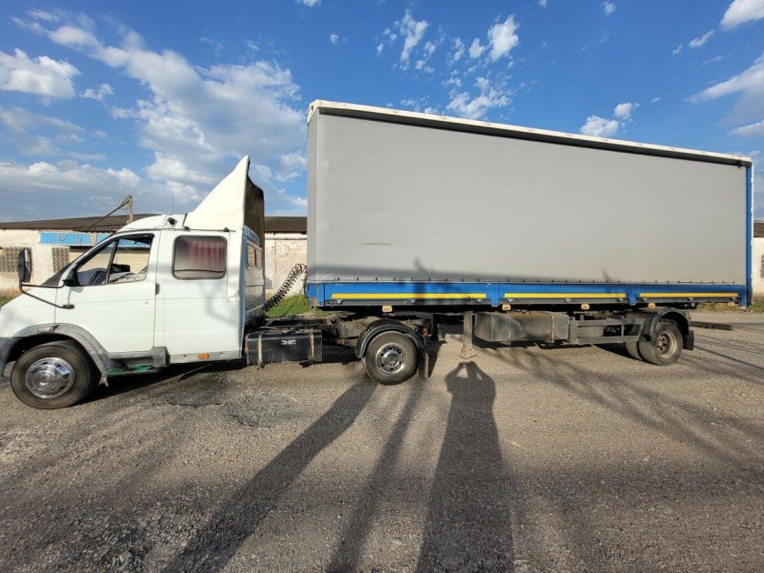 Тентованный полуприцеп