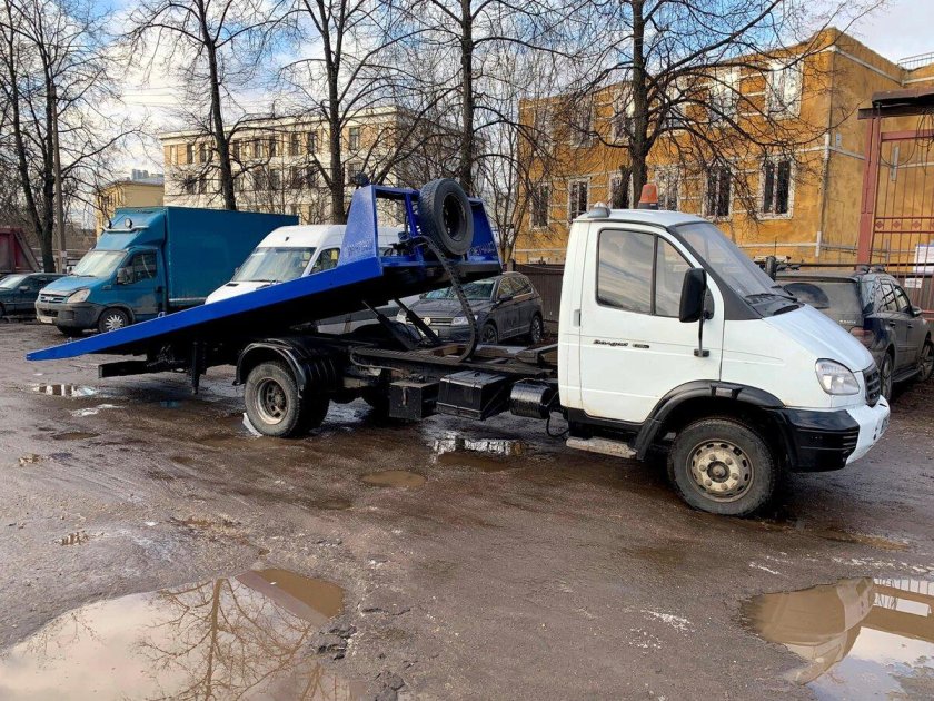 Эвакуатор Валдай синий