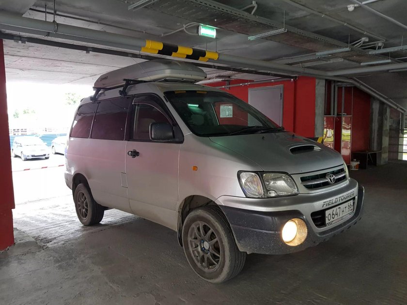 Toyota Town Ace Noah