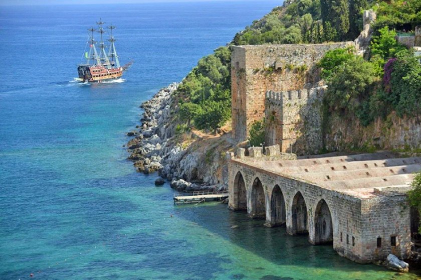 Корабельная верфь Терсане Алания Турция