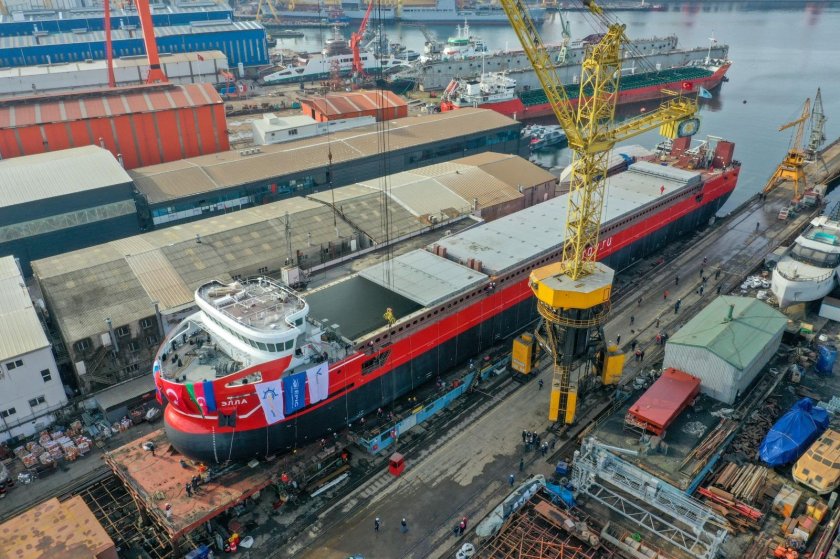 Теплоход Камилла сухогруз