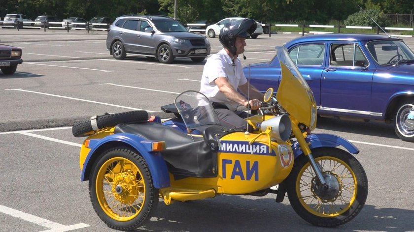 Милицейский мотоцикл урал м61