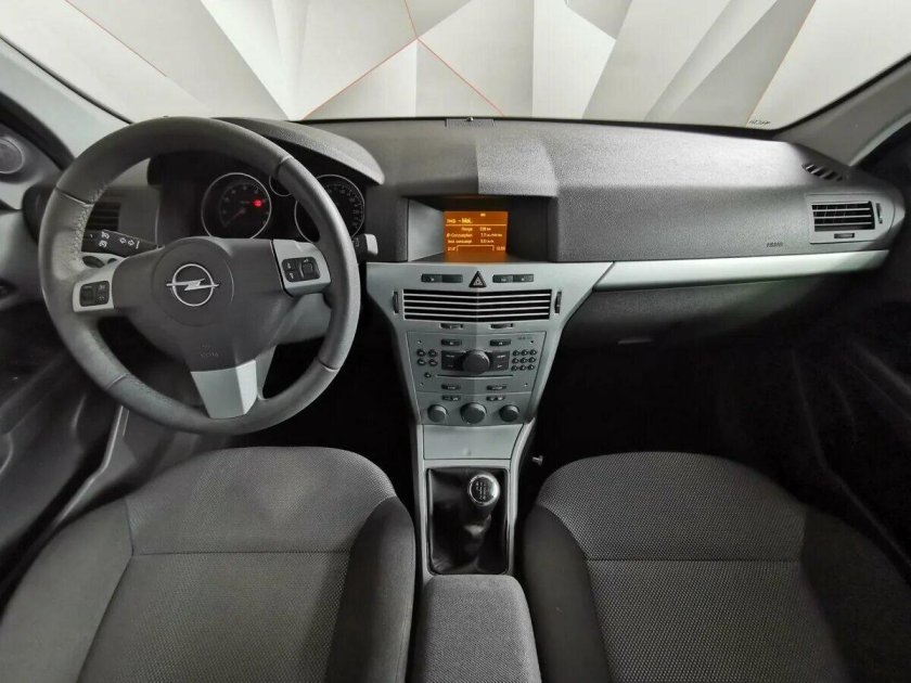 Опель Астра h 2012 седан