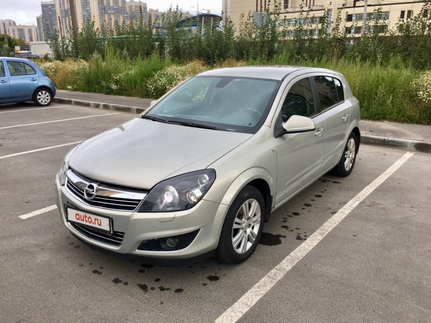 Opel Astra 2010