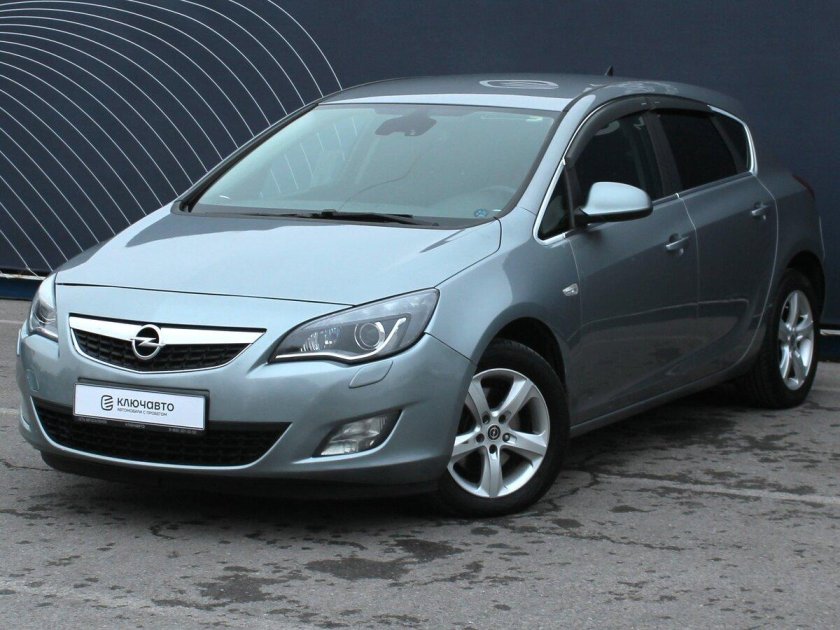 Opel astra j 2011